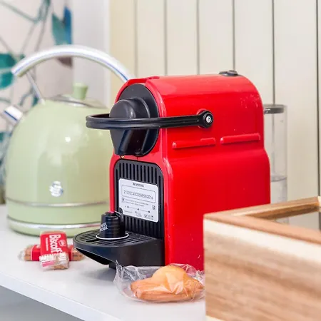 A 30s Du Rer E,paris En 20 Min Δωμάτια σε οικογενειακή κατοικία *