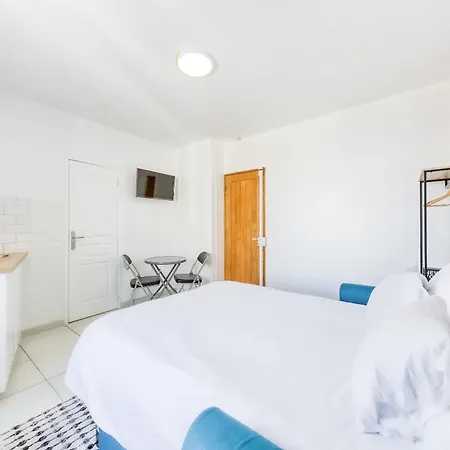 Rum i privatbostad A 30s Du Rer E,paris En 20 Min *