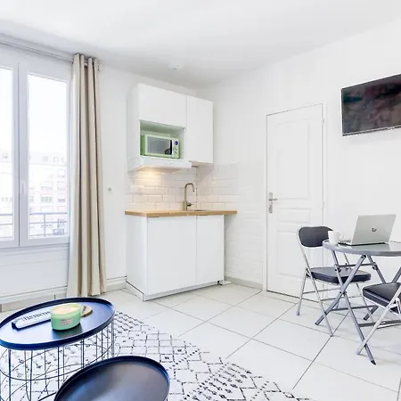 A 30s Du Rer E,paris En 20 Min Проживание в семье *