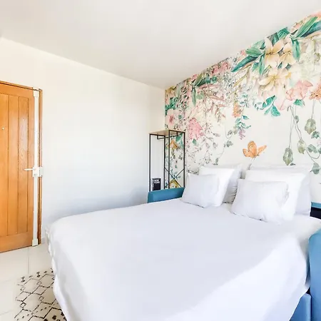 A 30s Du Rer E,paris En 20 Min Париж